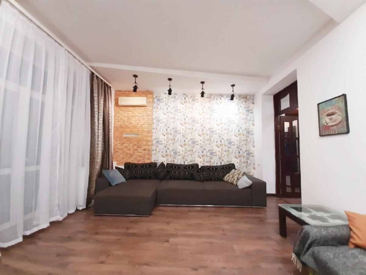 Apartments City Center Kharkiv Extérieur photo